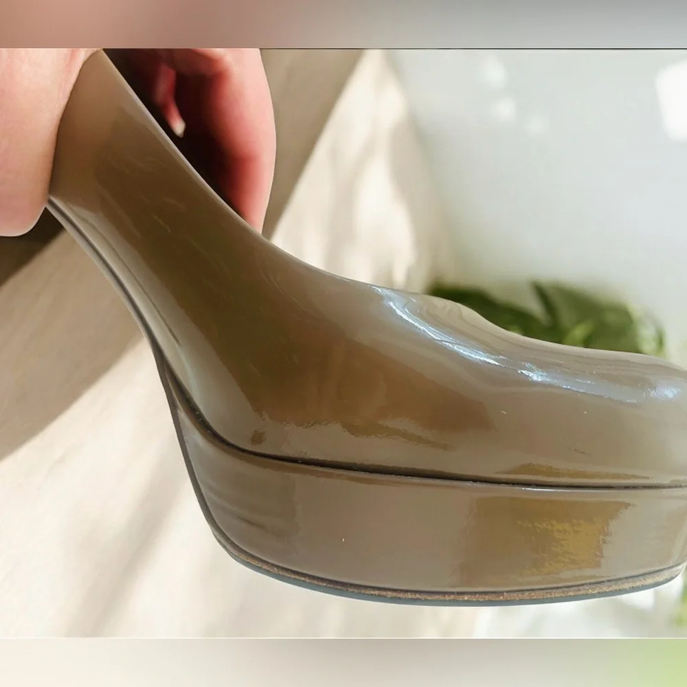 Yves Saint Laurent Patent Leather Taupe color Heels 7.5 - Picture 4 of 14